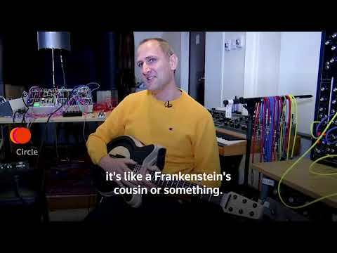 Radiohead guitarist plays radical 'circle' guitar