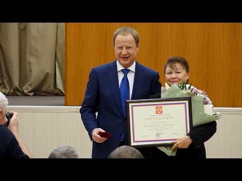 Почётной грамотой президента РФ наградили руководителя и основателя «Эвалар» (Бийское телевидение)