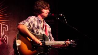 Pete Yorn - &quot;Life On A Chain&quot; (Live In Sun King Studio 92 Powered By Klipsch Audio)