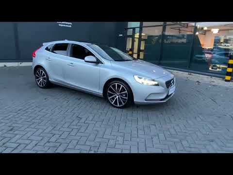 Volvo V40 1.5 T3 Inscription 5-Door Hatchback CHARCOAL LEATHER