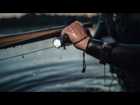 Armytek Dobermann Pro — дальнобойный тактический фонарь в компактном корпусе