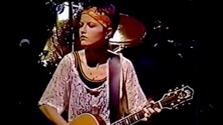 New &amp; Enhanced: The Icicle Melts, Detroit '96 (The Cranberries)