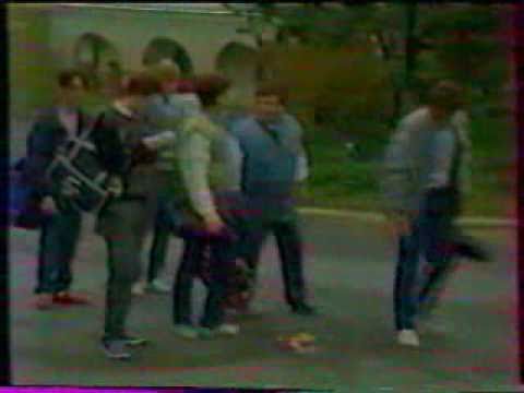 IVETA BARTOŠOVÁ-DVA ROKY PRÁZDNIN (KLIP S UKÁZKAMI ZE SERIÁLU CHLAPCI A CHLAPI)