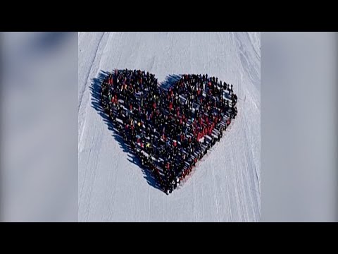 Video Thumbnail: Heartfelt tribute in Crans-Montana for fire victims and rescue workers