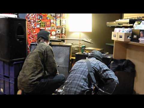 00038 Ruiner & The Threshold Forms Live at Tommy Gun Records 20-6-14