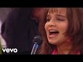 Bill & Gloria Gaither - I'm Gonna Move [Live] ft. The Isaacs