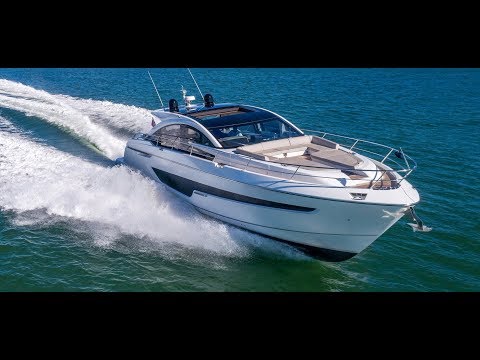 QUICK WALKAROUND - 2020 FAIRLINE TARGA 65 GTO - Luxury lifestyle yacht on the water