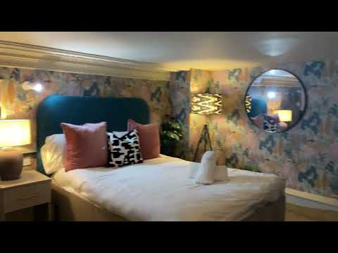 APT 6 -  Athenaeum Residence, 147 - 157, The Headrow Leeds, LS1 5EW