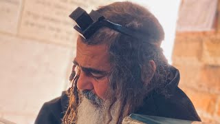 הרב שלום סבג - שיעורי וידאו - הרב שלום סבג✨מה יעשה אדם שמקיים חסידות ואין בסביבה שלו חברים בדעת הזו?- י״ח באדר  ה׳תשפ״ה 🇮🇱