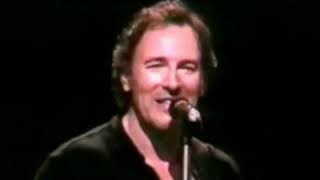 Give The Girl A Kiss - Bruce Springsteen (29-07-1999 Continental Airlines Arena,East Rutherford, NJ)