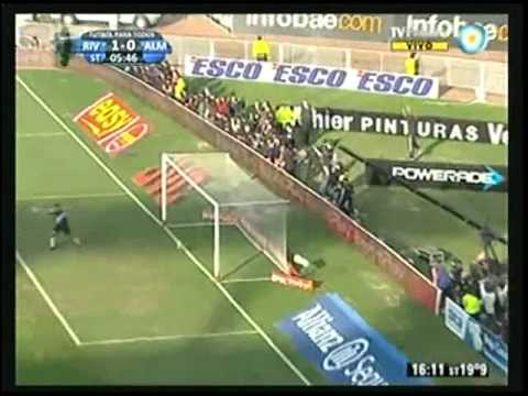 River Plate 2 - 0 Almirante Brown (Primer gol de Trezeguet ) River Campeón en la B