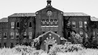 Exploring Haunted Abandoned Mental Hospital (WARNI