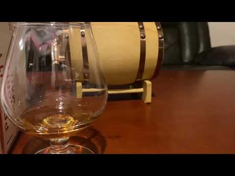 Whiskey mini barrel unboxing and intro