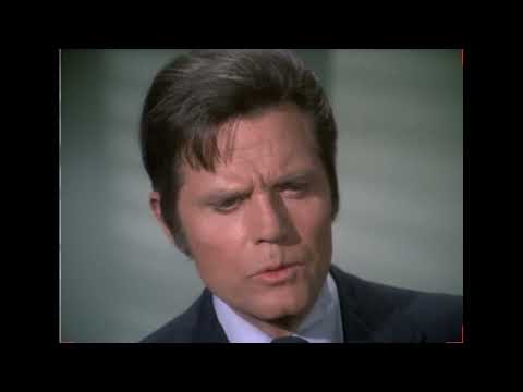 Classic Hawaii Five-O - One Big Happy Family