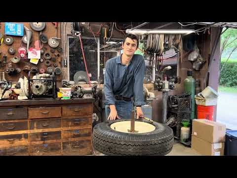 Using a Coats manual tire changer