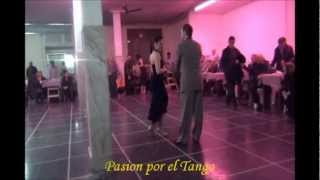 CRISTINA SOSA y DANIEL NACUCCHIO bailando el tango CARNAVAL DE MI BARRIO en FLOREAL MILONGA