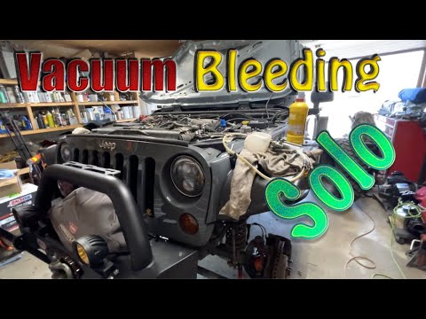 HOW TO BLEED JEEP JKU BRAKES | SOLO DIY