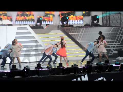 110528 Dream Concert - IU - Good Day (fancam)