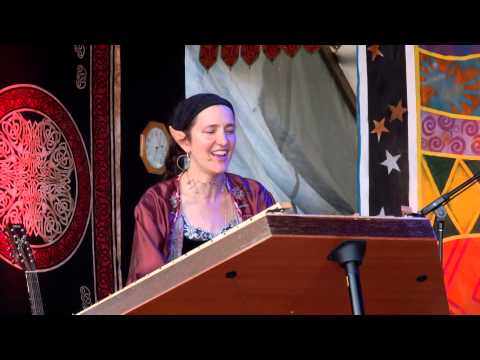 Beth Quist & friends play Comfortably Numb at Crestone Music Festival