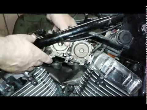 Yamaha V-star 650 How to remove the carburetors EASY !!!