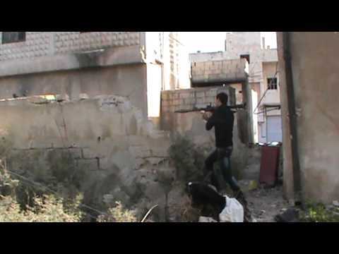 استهداف دبابة T72 من قبل كتيبة شهداء الحرية بقذيفة آر بي جي في مدينة الحراك في ريف درعا