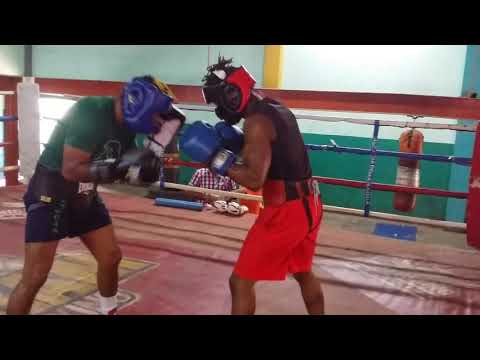 Sparring 3 Lobo vs Chocolatito