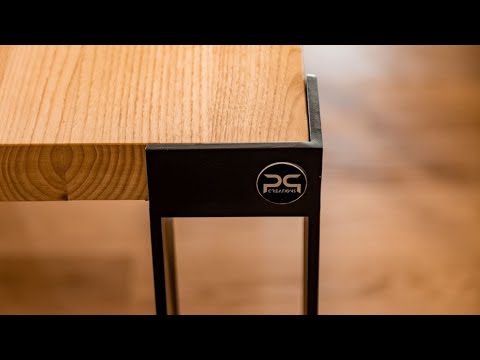 Tavolo imperiale da salotto fatto a mano in legno massello  e ferro profilo piatto