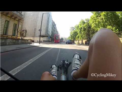 Bloody cyclist slowing me down - LB05KMF turns right