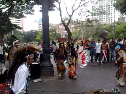 Incas equatorianos na Praça da Sé