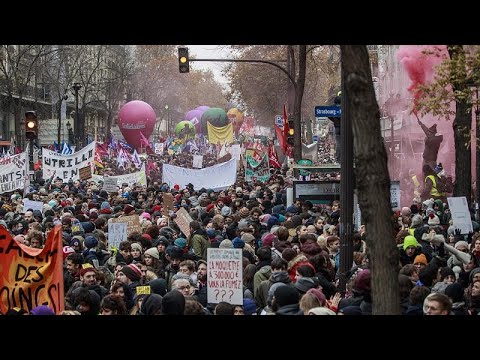 França: 2° dia de greve maciça