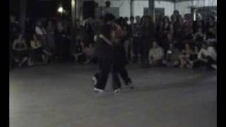 Bruno Tombari y Mariangeles Caamano - Cachirulo