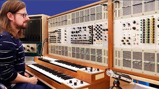 Video thumbnail for The ARP 2500 at Willem Twee Studios - an introduction by HAINBACH