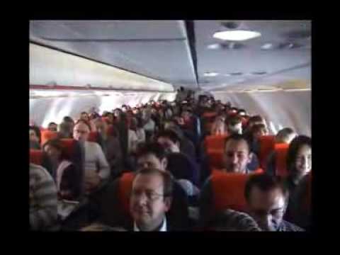 Rappender Flugbegleiter!!