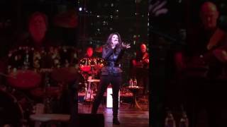 Lynda Carter Live