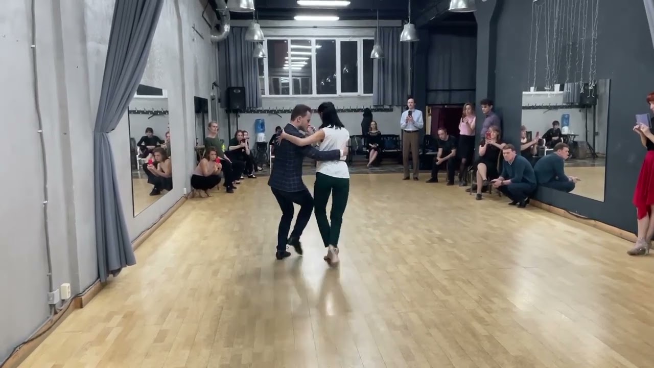 Tango class summary - Gancho, enganche, leg wraps from colgada | Mikhail Tchudin - Elvira Kashkarova