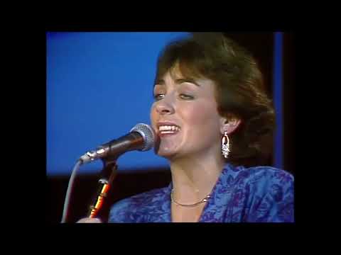 Paddy's Lamentation - Mary Black & De Dannan, 1986