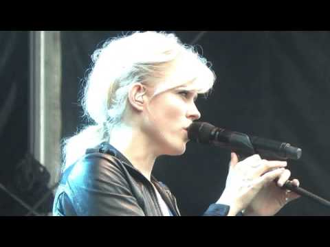 download lagu mp3 mp4 Ilse Delange Albums, download lagu Ilse Delange Albums gratis, unduh video klip Ilse Delange Albums