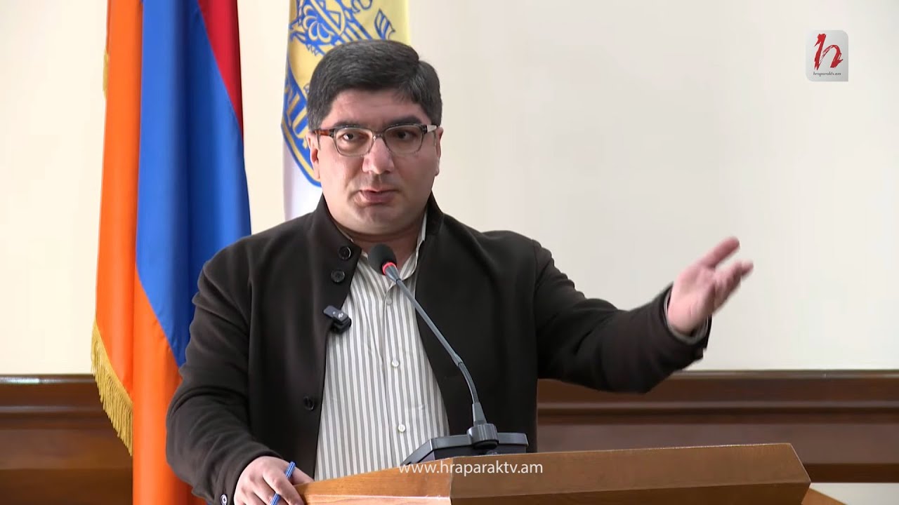 Վարչության պետը մնում էր տակը գրեր` հորս արև, չգաս