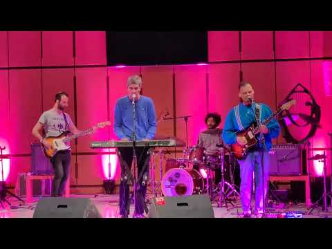 Ta Toy Boy - This Town