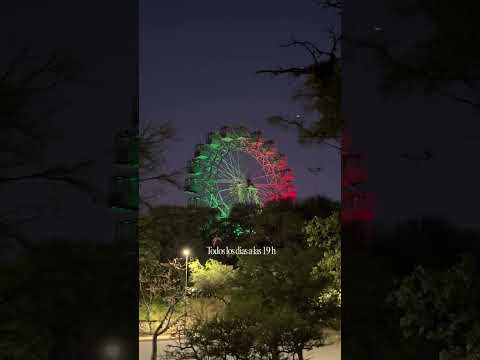 Todos los días a las 19 h podes ver la vuelta al mundo del Parque Sarmiento en movimiento 🎡