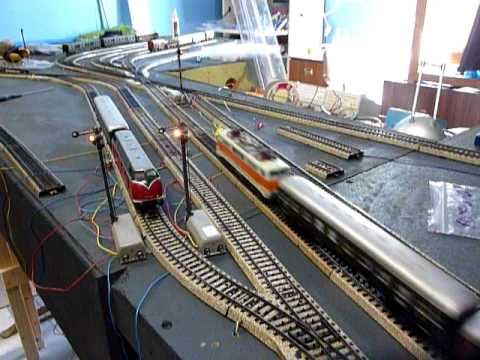 3rd YouTube video about how to run two trains on marklin m track