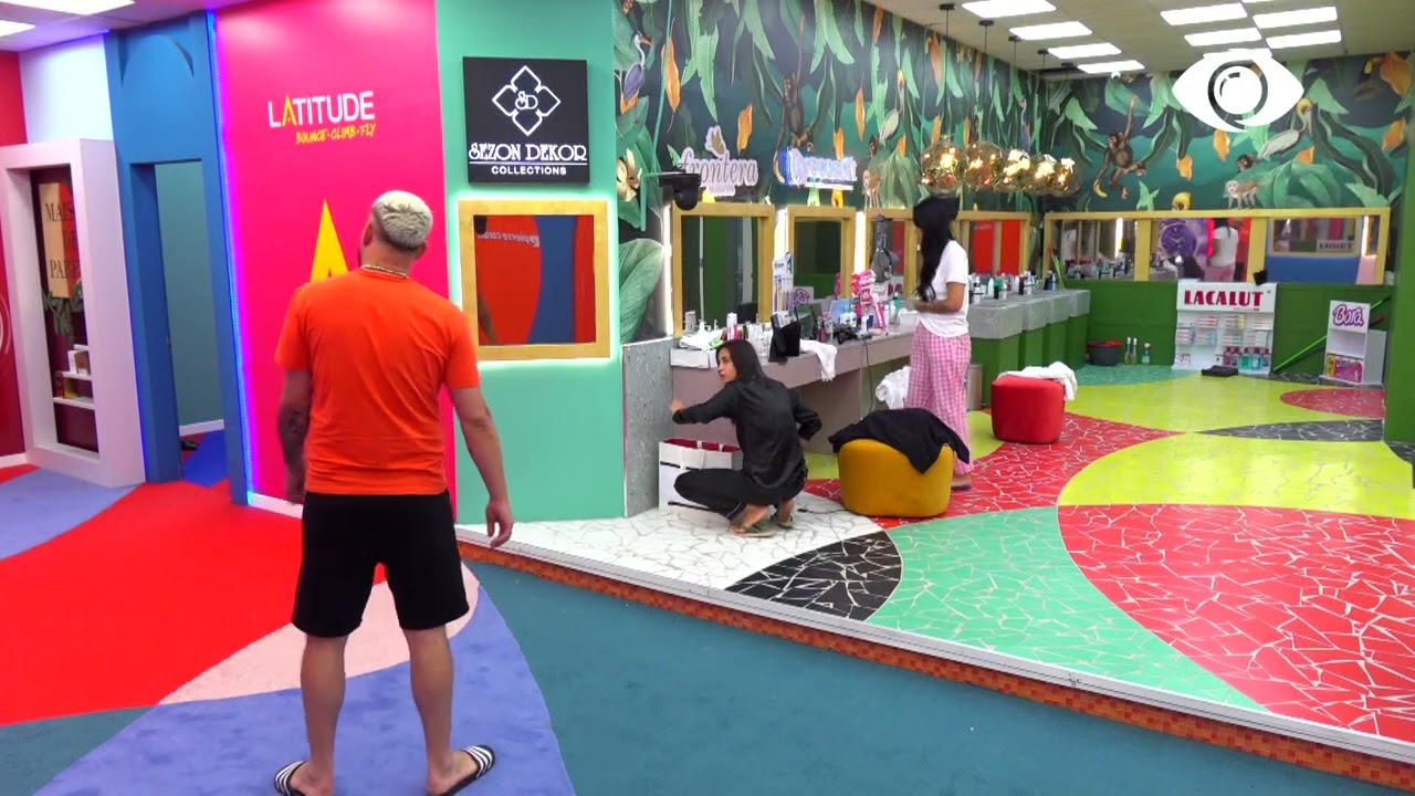 Luizi ka bërë hile/ Banorët diskutojnë për shishet e ujit