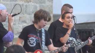 Impacto con El DROGAS   Azulejo Frio en El Caballo Blanco