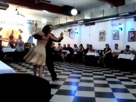  Ariel Manzanares  and  Antonella Sarago  are  dancing  to  the  milonga  "  La Punalada  "