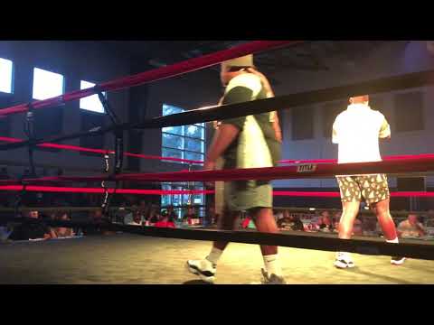 VLOG - DAMMNNN He got knocked the F**K OUT | 300LBS OF GUWOP LIVE