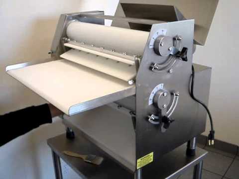 Somerset CDR-2000M Countertop Double Pass Dough Roller, 20" Metallic Dough Rollers, Front Operation 4 image