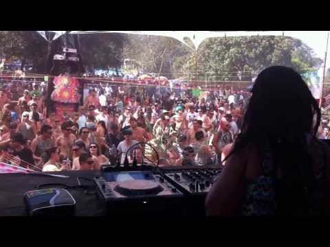 ROSA VENTURA @ RESPECT * Edição Tupiniquim #2013