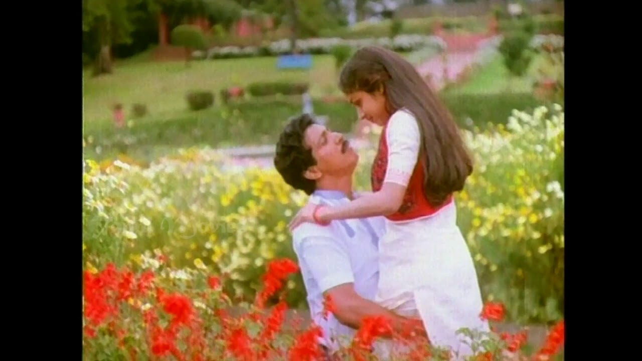 Thaen Paayum Velai Song Lyrics | Pournami Alaigal