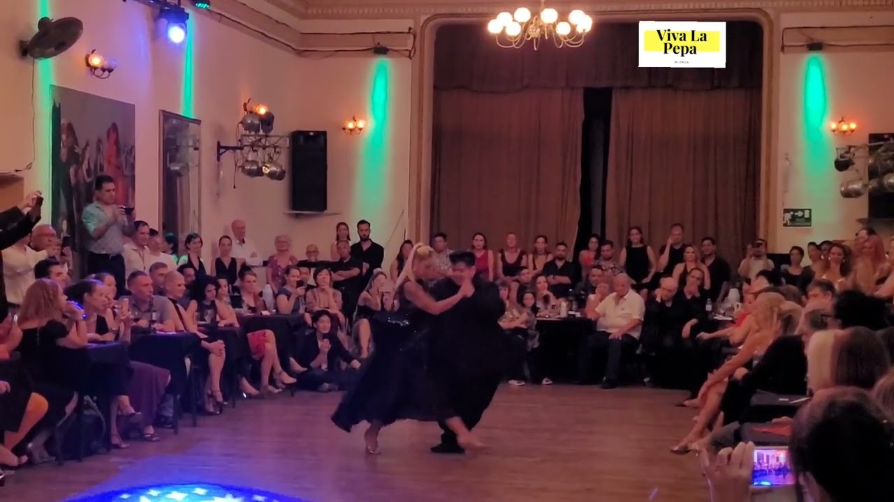 ALEJANDRA MANTIÑAN y AONIKEN QUIROGA en Viva la Pepa Milonga (2/2)