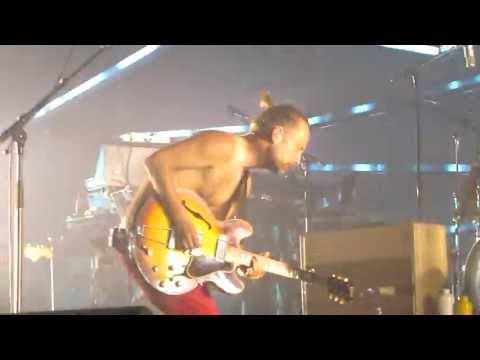 Atoms For Peace - Feeling Pulled Apart By Horses Paris Zenith 2013